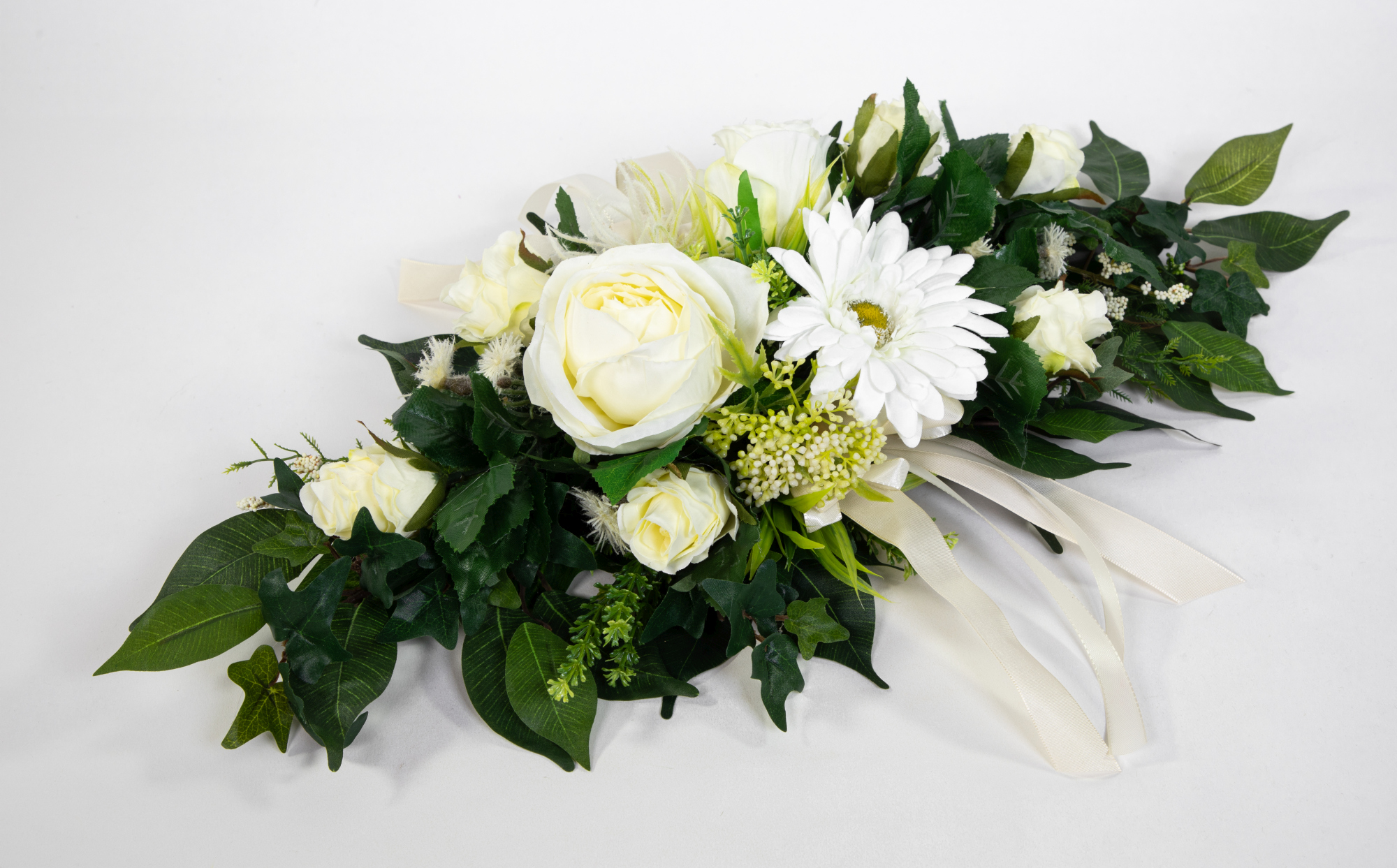 Tischgesteck länglich 60cm weiß mit Gerbera und Rosen Kunstblumen künstliche Blumen