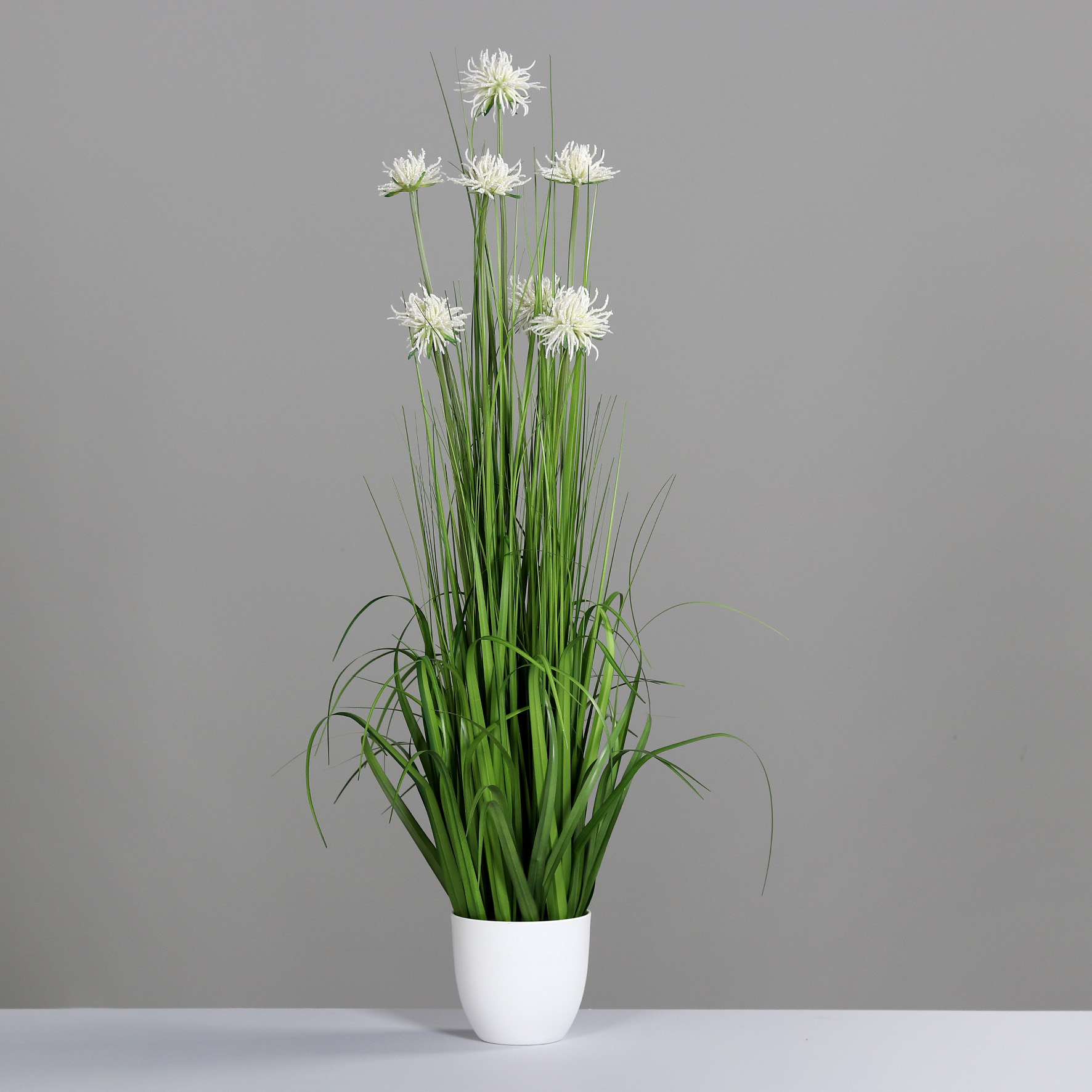 Alliumgras mit 7 Blüten 125cm weiß im weißen Dekotopf DP Kunstpflanze Dekogras künstliches Gras
